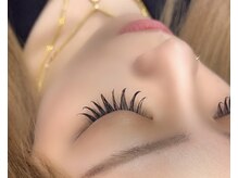 Wフラット×LEDで速く濃くキリッとしたデザインが得意です