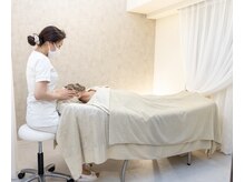 ラシェ プリズ 心斎橋の雰囲気（シミ改善専門｜熟練の分析と施術。結果で責任を持って応えます。）