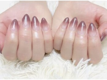 シチ ネイル(shichi nail)の写真/オフィスにも馴染む上品ネイル◎美フォルムはベテランネイリスト歴長いお任せください！