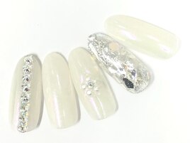 ビジューネイル