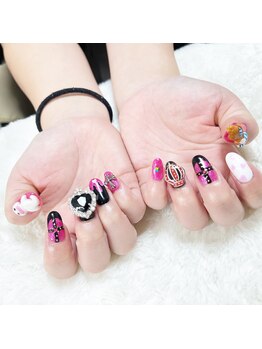 リル(Liele)/ペローナイメージの痛ネイル★