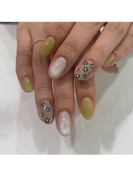 ネイルサロン アイナ(NailSalon Aina)の写真/【オフ無料☆180種類以上から選択◎アートコース¥8130～】キラキラ可愛いパーツや韓国/ワンホンネイルも♪