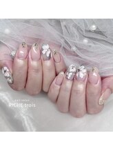 リッシュ トロワ(RICHE trois)/大人フラワーネイル