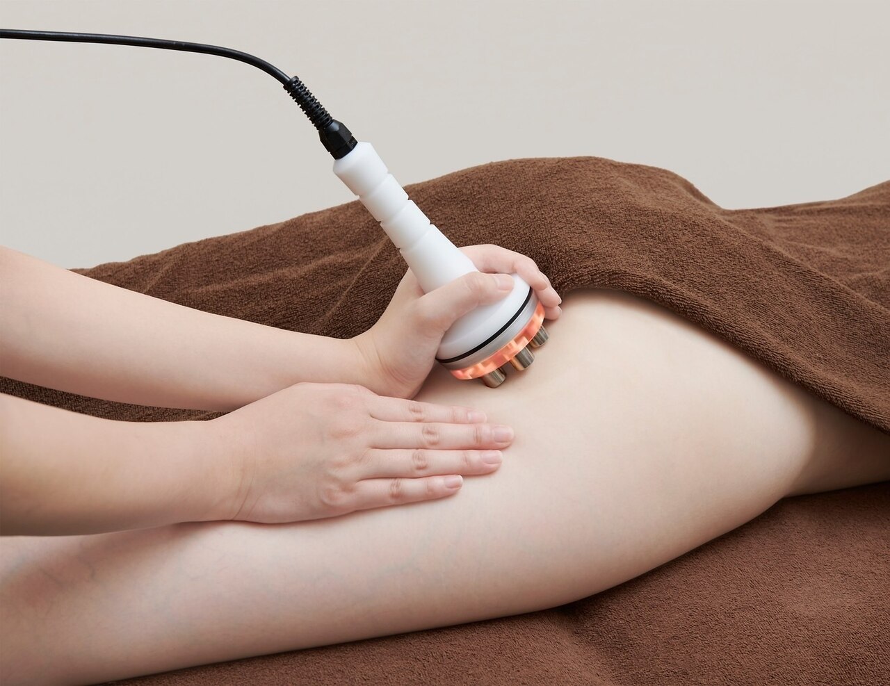 【美脚専門】1回でスッキリ実感ハイパーナイフ