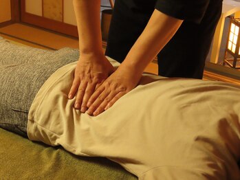 林整体療術院/整体(肩こり/背中のはり/腰痛)