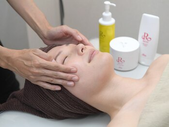 ゴールデンケア(goldencare)の写真/”韓国女優肌！”ハーブ×水光ララピールで肌本来の力を呼び覚まし、たるみ・くすみを根本改善！