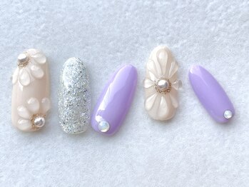 ぷっくりフラワーネイル