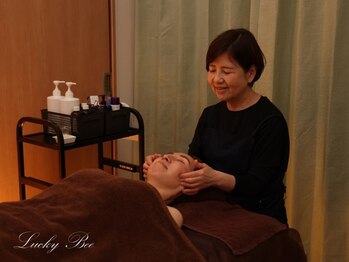 アロマサロン ラッキービー(Lucky Bee)/フェイシャルリンパ/顔ツボ