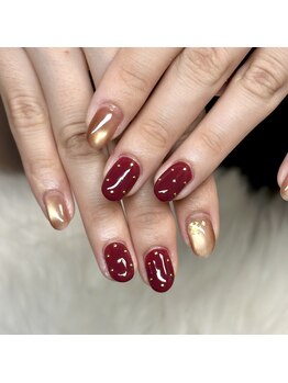 マイオティック ネイル(miotic nail)/ボルドードットデザイン