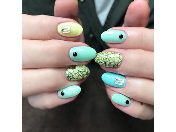 ヒトミネイルズ(Hitomi Nails)/