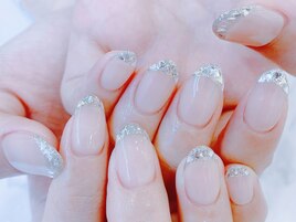 SNSで話題ガラスフレンチネイル