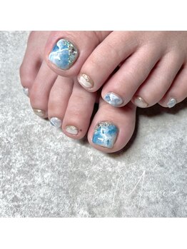 ネイルアート エクリ(Nail Art:Ecrit)の写真/サンダルが似合う足元からオシャレに楽しみましょう！マグネットやミラーで夏を彩る指先へ◎