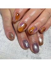 レヴィア(REVIA)/大人カラーのマーブルデザイン