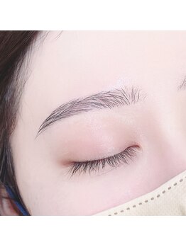 アテ(ate.)/眉スタイリング