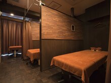 道頓堀 フォレスト 道頓堀本店(FOREST)/ブラウンオーク調の店内