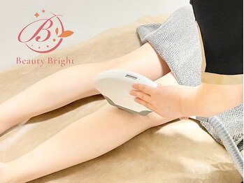 ビューティーブライト 八日市店(BeautyBright)の写真/【八日市駅/無料駐車場6台完備】当店が初めての方にはVIO・顔込みの全身脱毛クーポンがお得☆メンズ脱毛も!