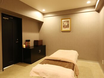 京都フォーエイチ(京都4H)/銀のお部屋です♪