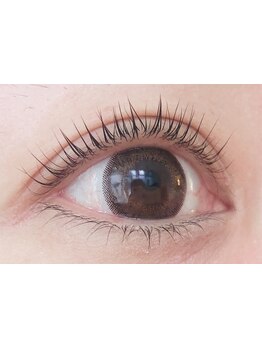 ナチュラル上品な目元にしたい