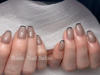 ロージー(Rosie)/フレンチネイル