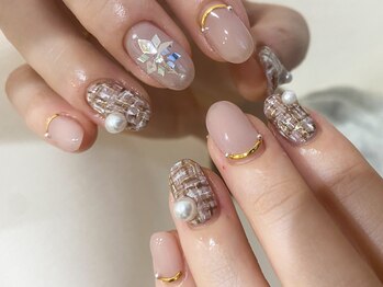 シンプルベージュ　結晶ネイル