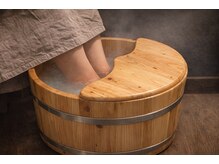 澄環 京都(sumika)の雰囲気（純度100%シリカブラックのクレイ足湯♪リンパマッサージの前に）