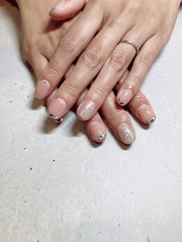 ラグネル(Luxnal)/ガラスフレンチネイル