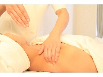 ポーラ 郡山図景店(POLA)/肩凝りをほぐしていきます