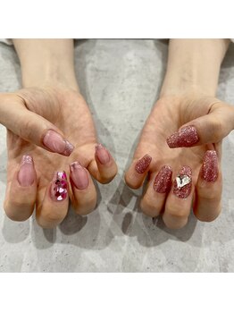 レジアント(Rediant)/ピンクキラキラネイル