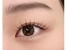 ユラ(Yura)の雰囲気（フラットラッシュ80～120本のナチュラルな束感マツエク）