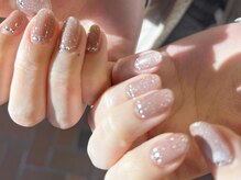 ノラ ミナミアオヤマ(NORA MINAMIAOYAMA)/ピンクベージュのマグフラッシュ