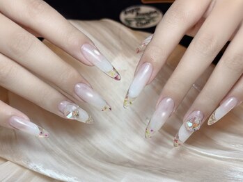 ユミ(Umi)の写真/平日限定＆月替わりの割引でお得に可愛く♪指先から華やかに、毎日がもっと輝く！リピーター様も多数◎