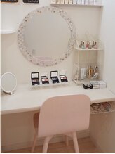 メナードフェイシャルサロン 西宮の沢/エステ後のメイクも試せます。