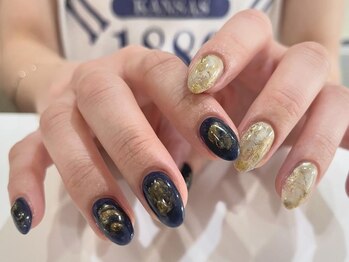 アイネイルズ 渋谷店(I nails)/【Kana.y】アシメネイビー