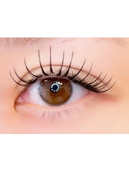 ネイル・アイメニューの同時施術が可能