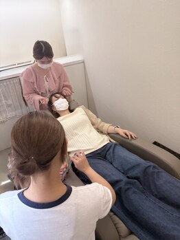 クレームルバンの写真/【同時】ネイル＆まつパ同時施術OK！お仕事や家事で忙しい大人女性も短時間で美しく仕上げます♪