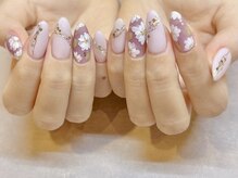 ナナ(7)の雰囲気（フラワーモテネイル系も得意）