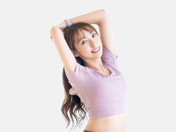 ケンビ(Kenbi)の写真/肩こり・巻き肩・猫背・反り腰・垂れ尻には《美容整体》美容鍼との組み合わせで姿勢から整うことで横顔美人