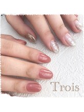 トロワ(Trois)/大人シンプルネイル