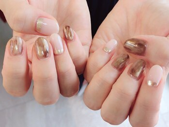 フォンテーヌブロー 野々市店(Fontaine Brow)/付け放題フリーデザインネイル