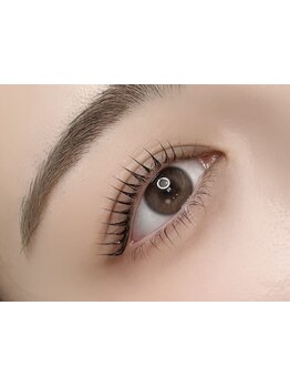 特別な日に合う華やかな目元にしたい