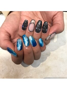 ラウンジ渋谷 本店(RounGe SHIBUYA)/【ニュアンス】ちぐはぐネイル