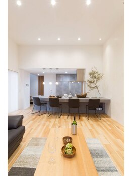 チル アウト(CHILL OUT)/リビング