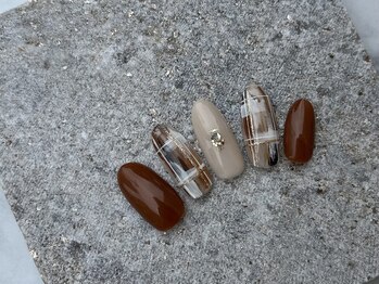 ネイルアンドアイラッシュサロン ミッタ(Mitta)/¥8000-