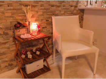 ランポ(Lampo)/座りやすい椅子です(#^^#)