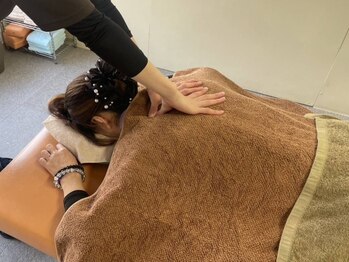 もみほぐしフィンガー 堺東店の写真/忙しい仕事や大変な家事などで辛い首肩の疲れを改善します！お悩みの箇所を重点的に極上の【もみほぐし★】