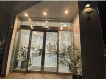 土曜日のクジラ 黒崎店の雰囲気（眉毛迷子解決サロン/メンズOK/通い放題有/駅近く/メンズ眉毛）