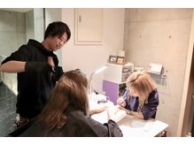 ネイル&ヘアメニューの同時施術もOK！お気軽にご相談ください☆