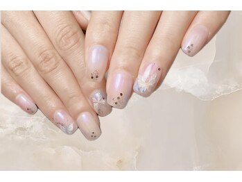 ローグ(Looog)/ワンホンで人気蝶々ネイル☆