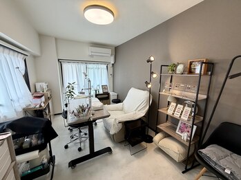 リミュレット(Lymulet)の写真/【高宮駅徒歩2分】JNEC1級&歴10年以上のベテランネイリストがマンツーマン施術であなたの理想を叶えます♪
