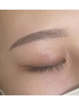 ビューステージ アイブロウサロン 新潟/アーチ眉デザイン